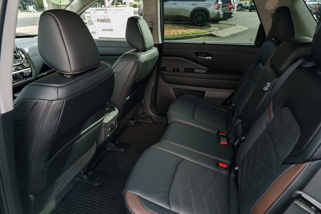 2025 Nissan Pathfinder Platinum Beaverton OR