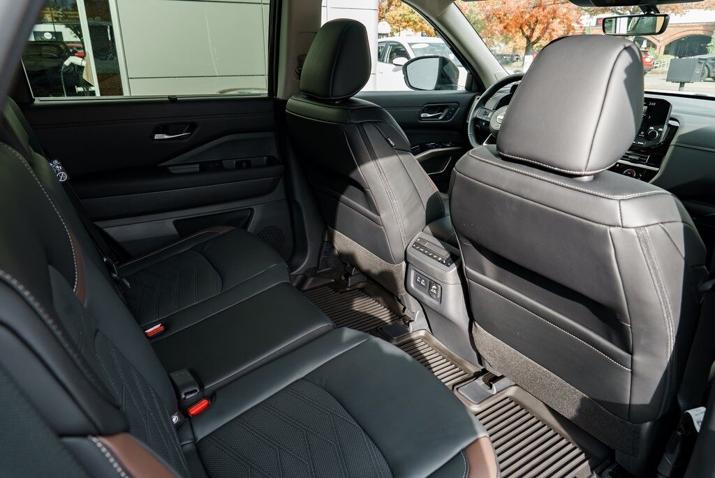 2025 Nissan Pathfinder Platinum Beaverton OR