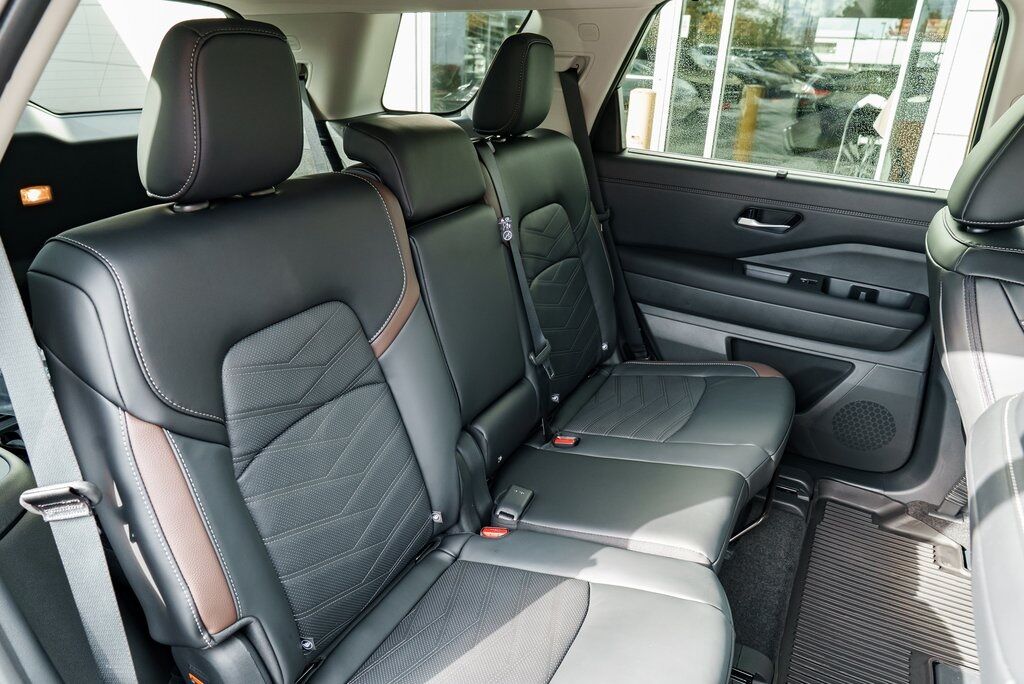 2025 Nissan Pathfinder Platinum Beaverton OR