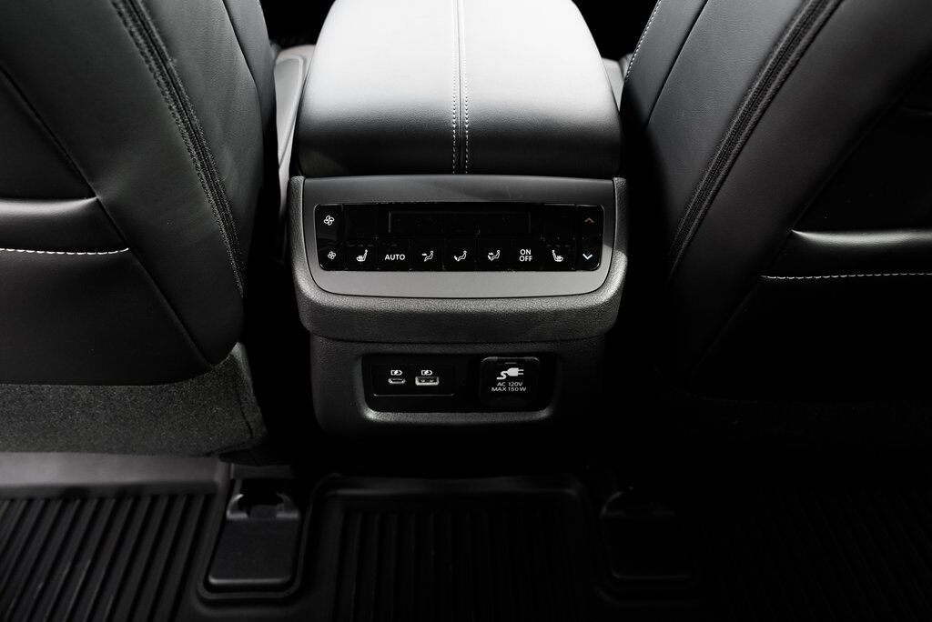 2025 Nissan Pathfinder Platinum Beaverton OR