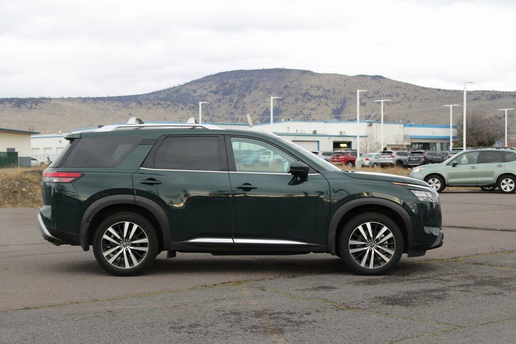 2025 Nissan Pathfinder Platinum Klamath Falls OR