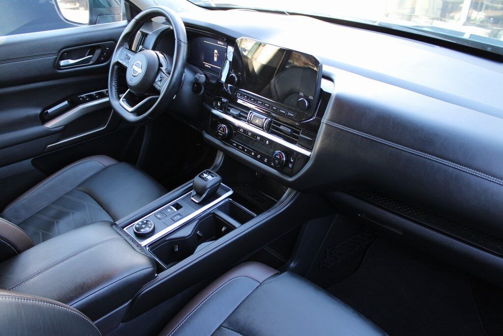 2025 Nissan Pathfinder Platinum Klamath Falls OR