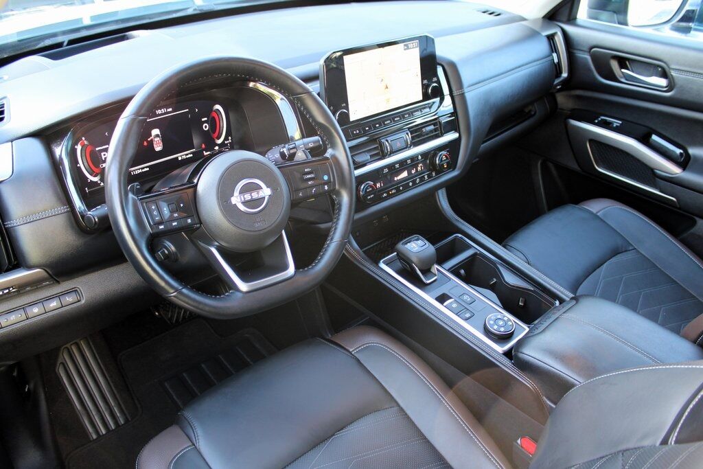 2025 Nissan Pathfinder Platinum Klamath Falls OR