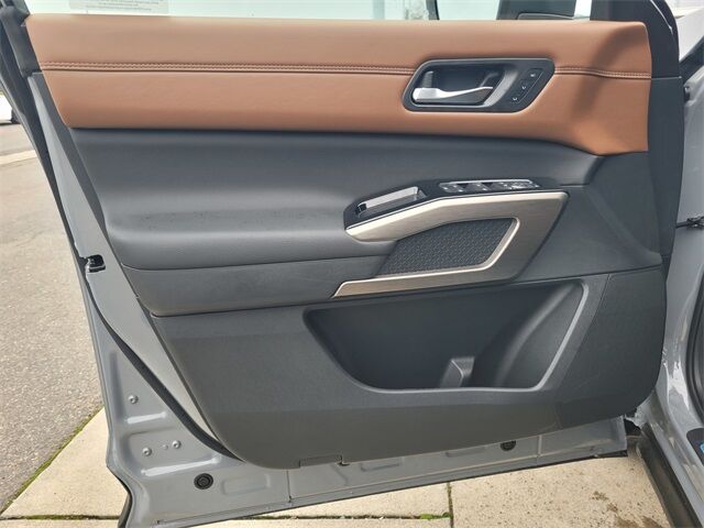 2025 Nissan Pathfinder Platinum Roseville CA