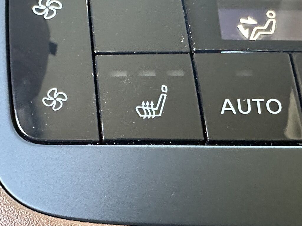 2025 Nissan Pathfinder Platinum w/Captain&apos;s Chairs Package San Clemente CA