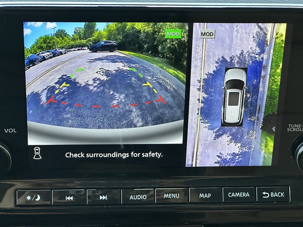 2025 Nissan Pathfinder Platinum w/Captain&apos;s Chairs Package San Clemente CA