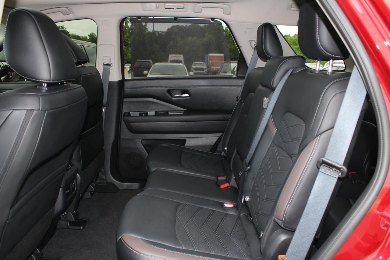 2025 Nissan Pathfinder Platinum Stafford VA