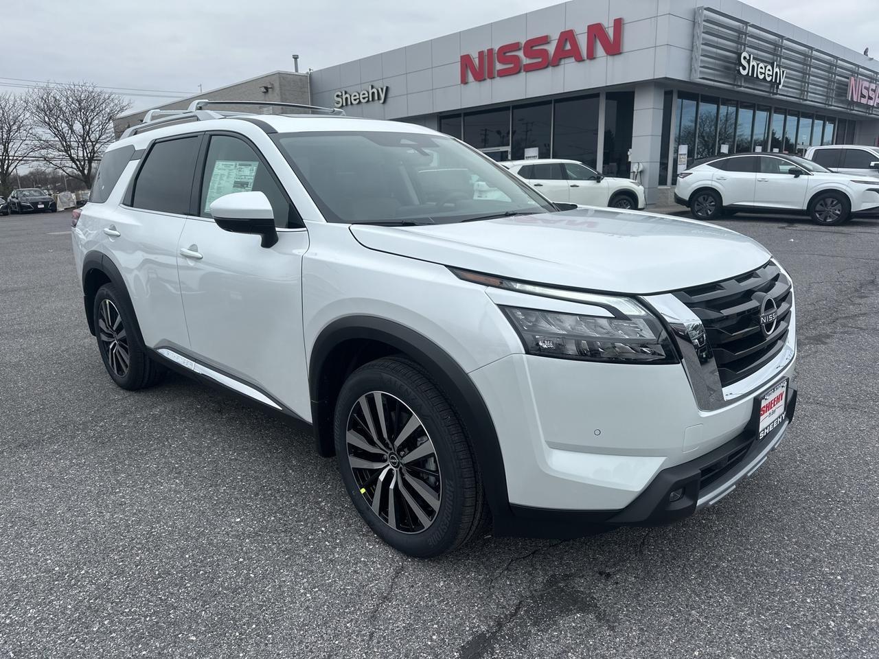 2025 Nissan Pathfinder Platinum