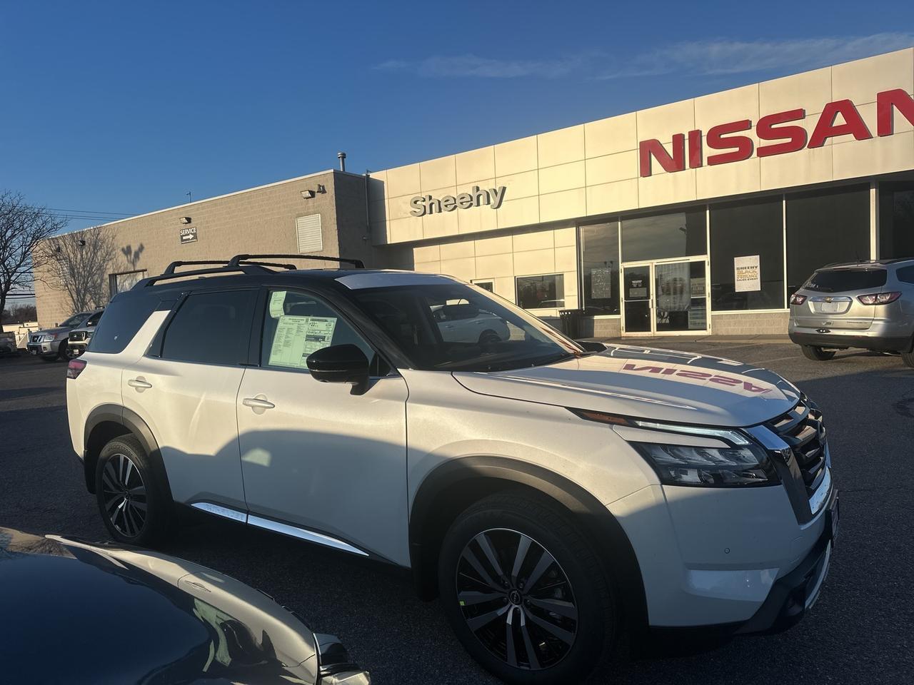2025 Nissan Pathfinder Platinum