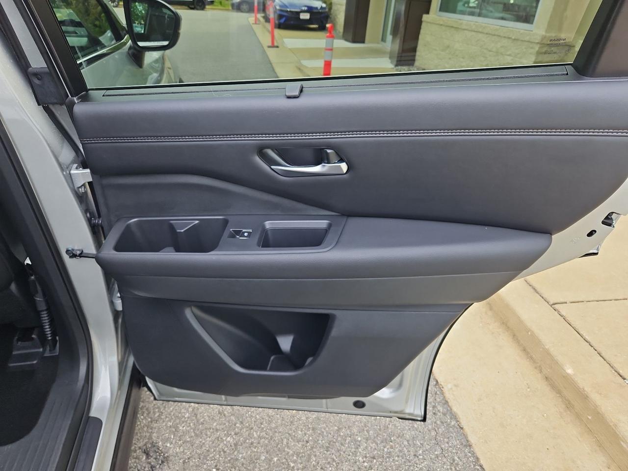 2025 Nissan Pathfinder Platinum Waldorf MD