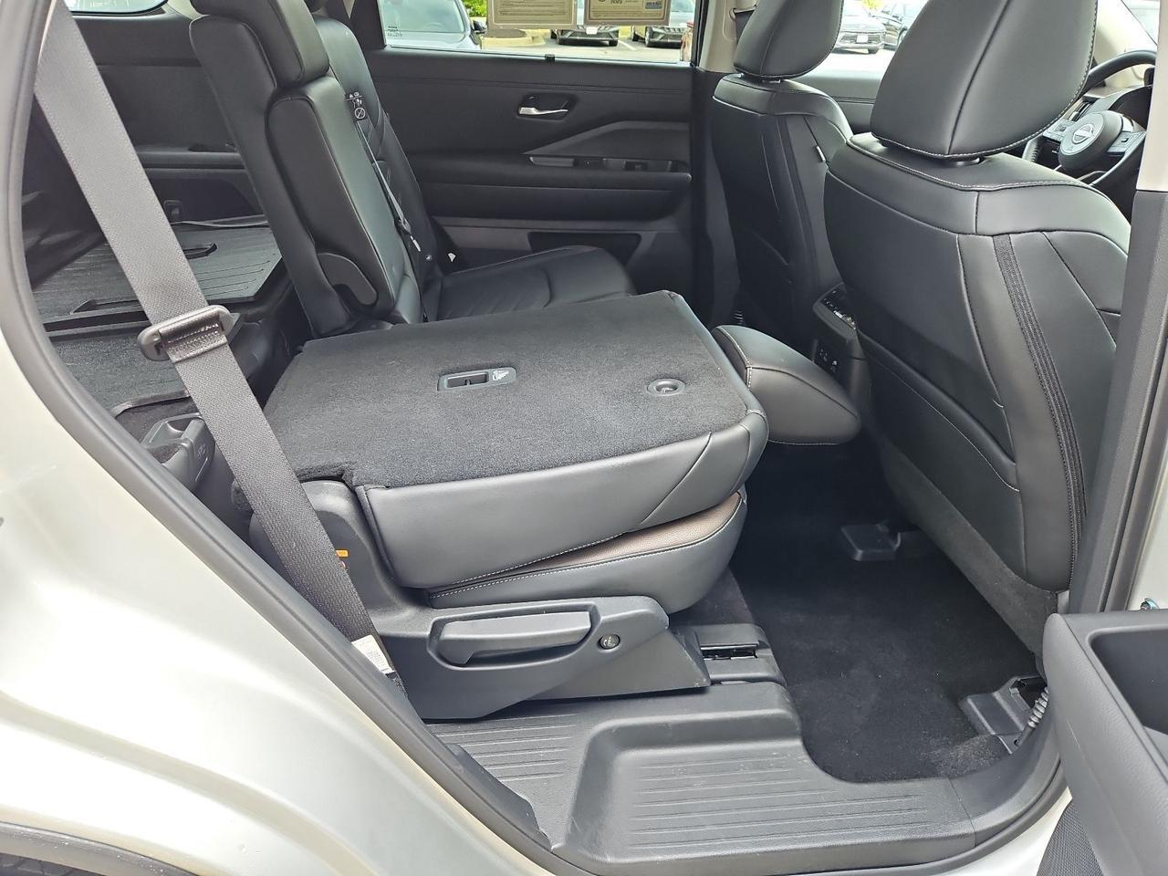 2025 Nissan Pathfinder Platinum Waldorf MD