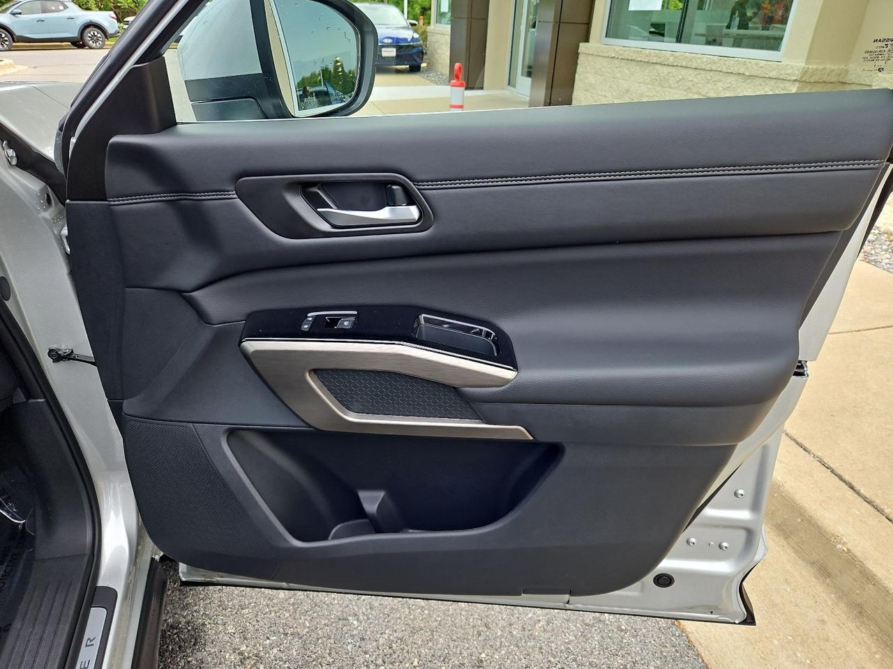 2025 Nissan Pathfinder Platinum Waldorf MD
