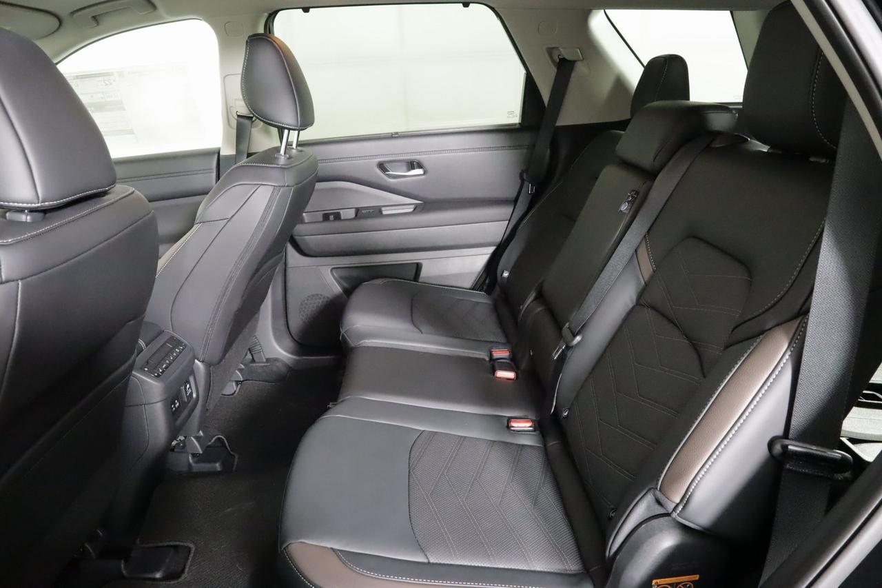 2025 Nissan Pathfinder Platinum Manassas VA