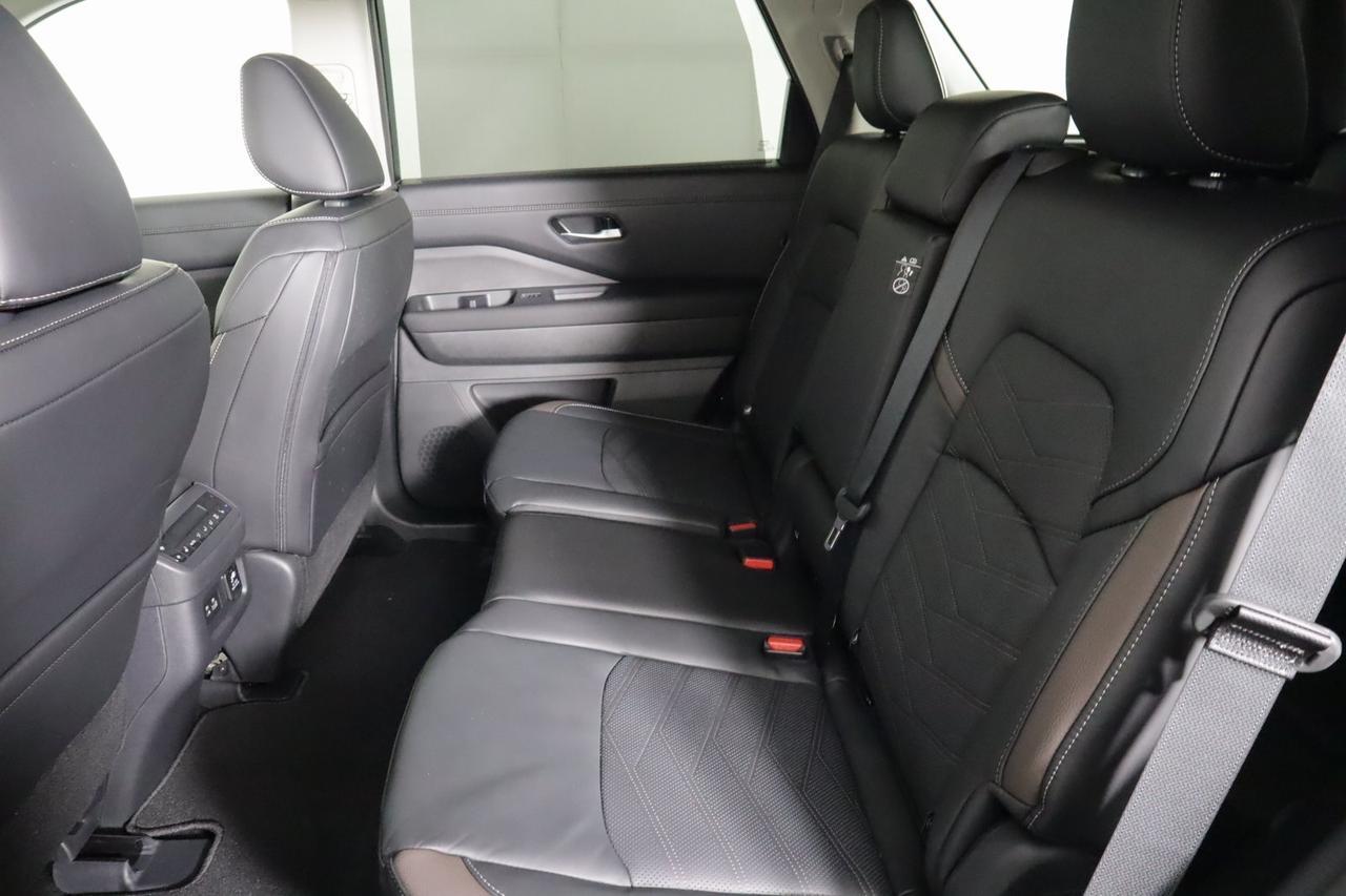 2025 Nissan Pathfinder Platinum Manassas VA