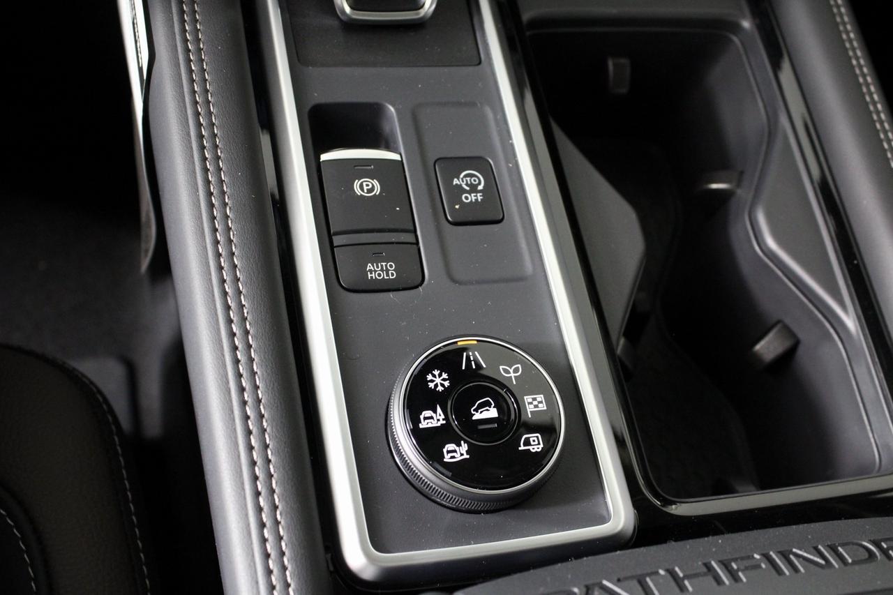 2025 Nissan Pathfinder Platinum Manassas VA