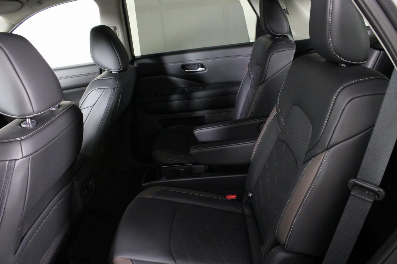 2025 Nissan Pathfinder Platinum Manassas VA