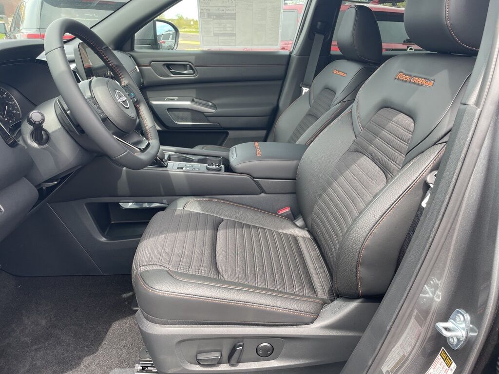 2025 Nissan Pathfinder Rock Creek 4WD Duluth MN