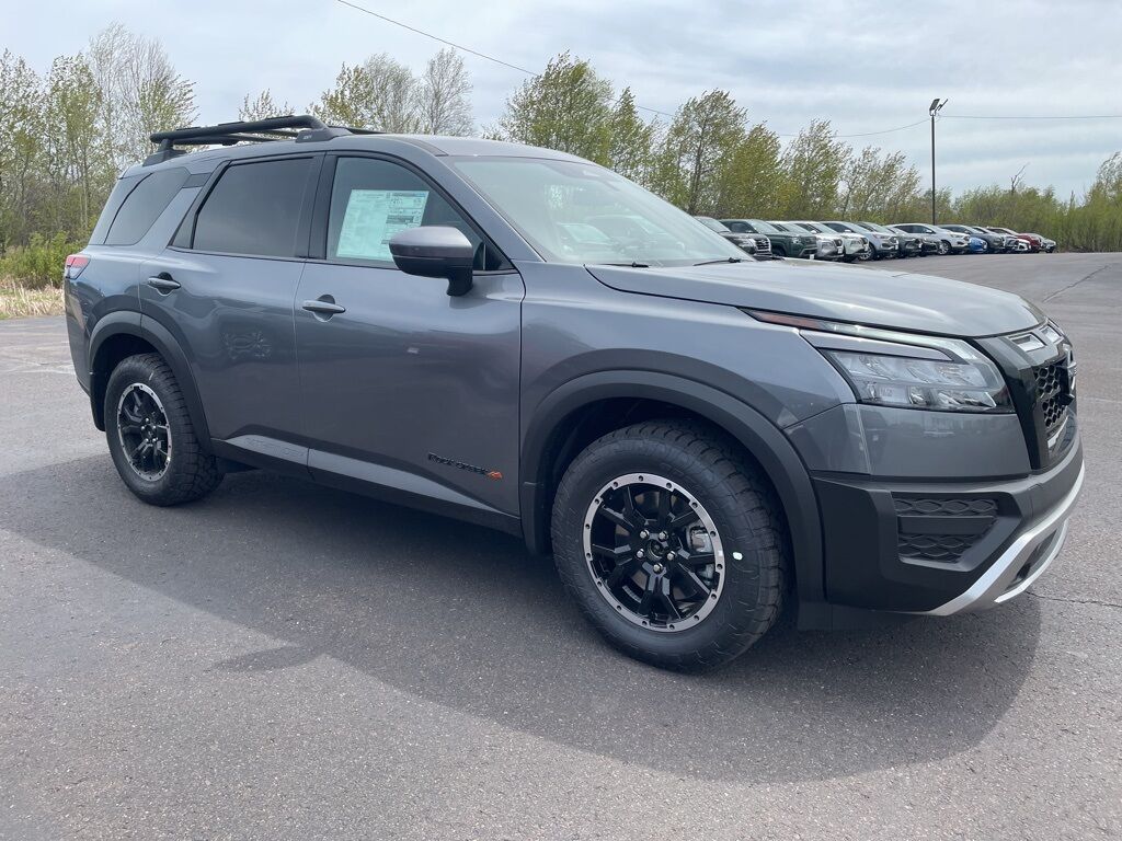 2025 Nissan Pathfinder Rock Creek 4WD Duluth MN