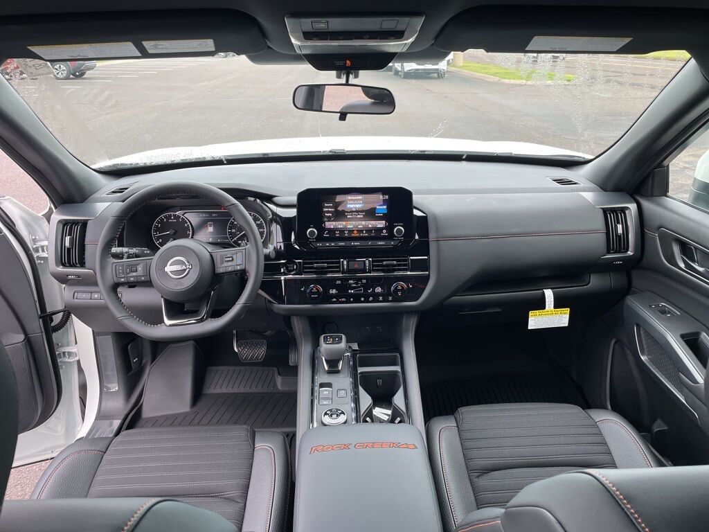2025 Nissan Pathfinder Rock Creek 4WD Duluth MN