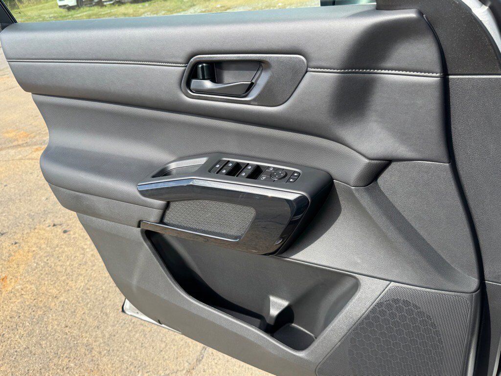 2025 Nissan Pathfinder S Johnson City TN