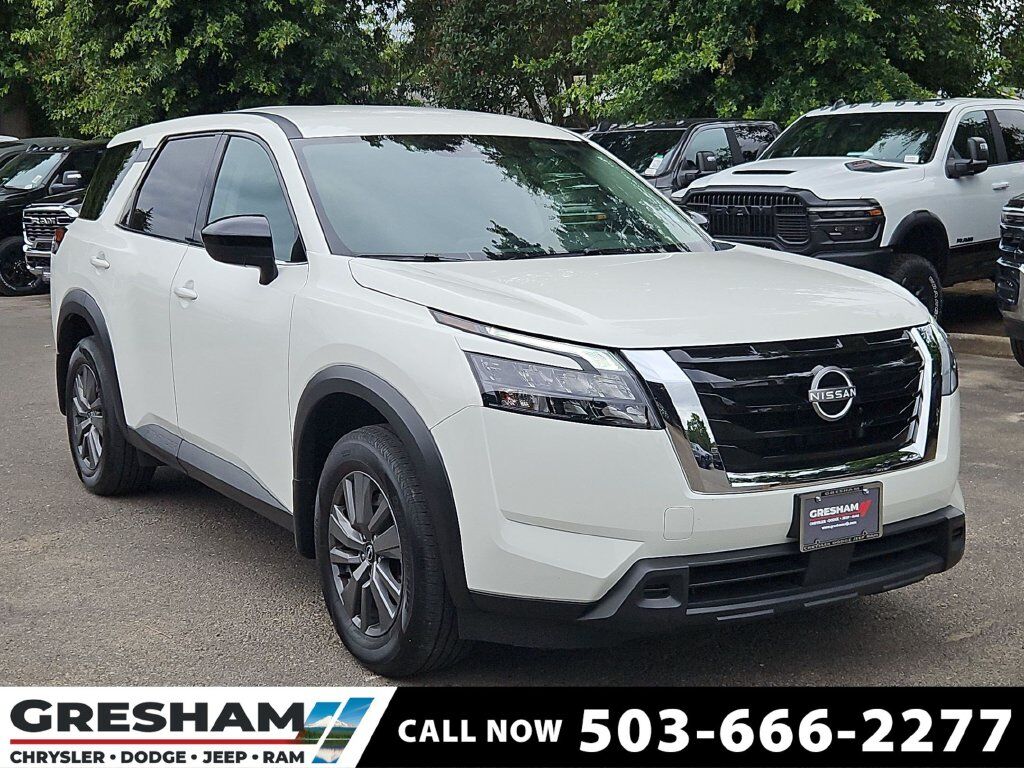 2025 Nissan Pathfinder S