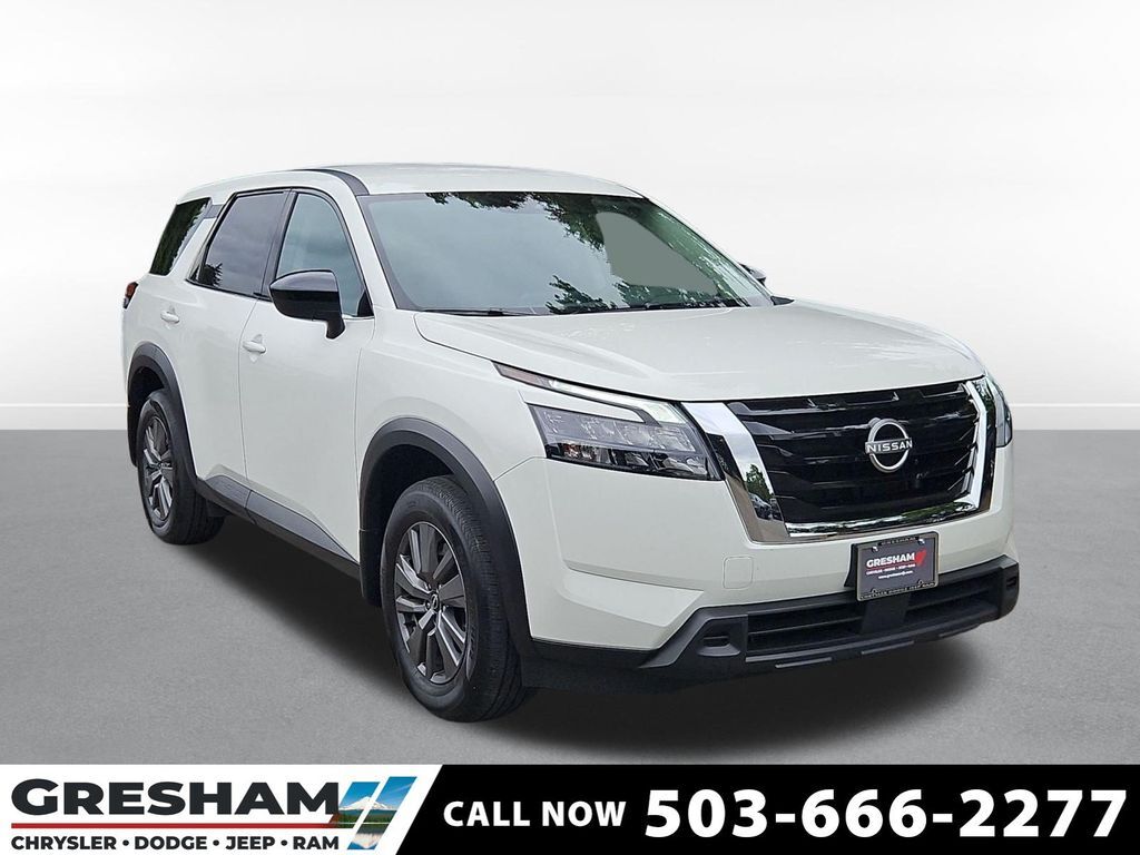 2025 Nissan Pathfinder S