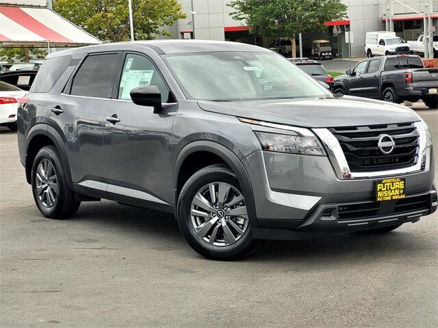 2025 Nissan Pathfinder S