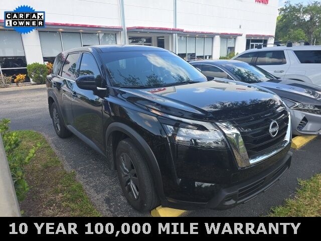 2025 Nissan Pathfinder S