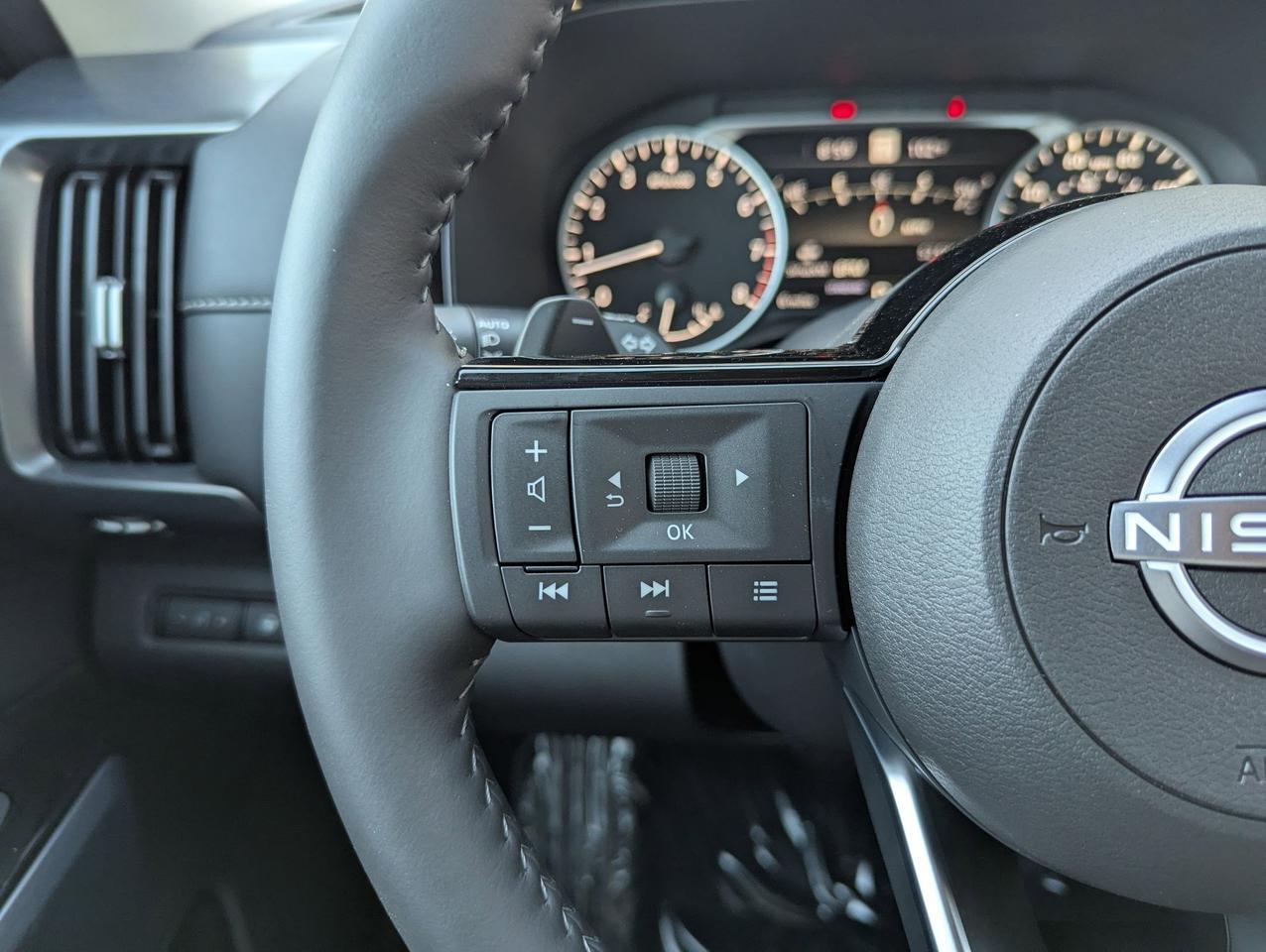 2025 Nissan Pathfinder SL Cathedral City CA