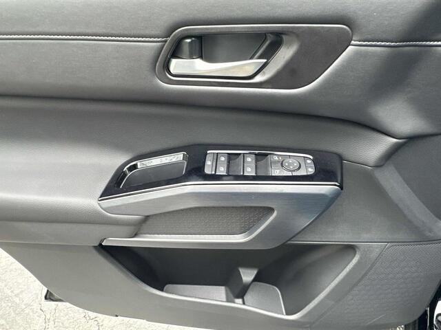2025 Nissan Pathfinder SL Glendale Heights IL