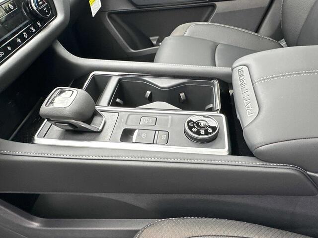 2025 Nissan Pathfinder SL Glendale Heights IL