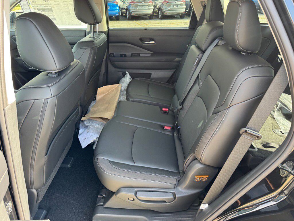 2025 Nissan Pathfinder SL Johnson City TN