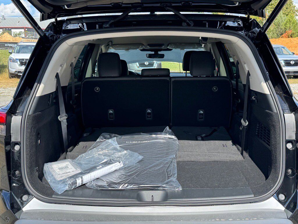 2025 Nissan Pathfinder SL Johnson City TN