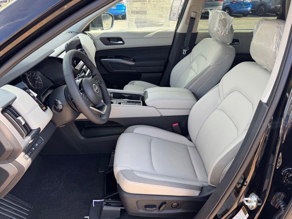 2025 Nissan Pathfinder SL Johnson City TN