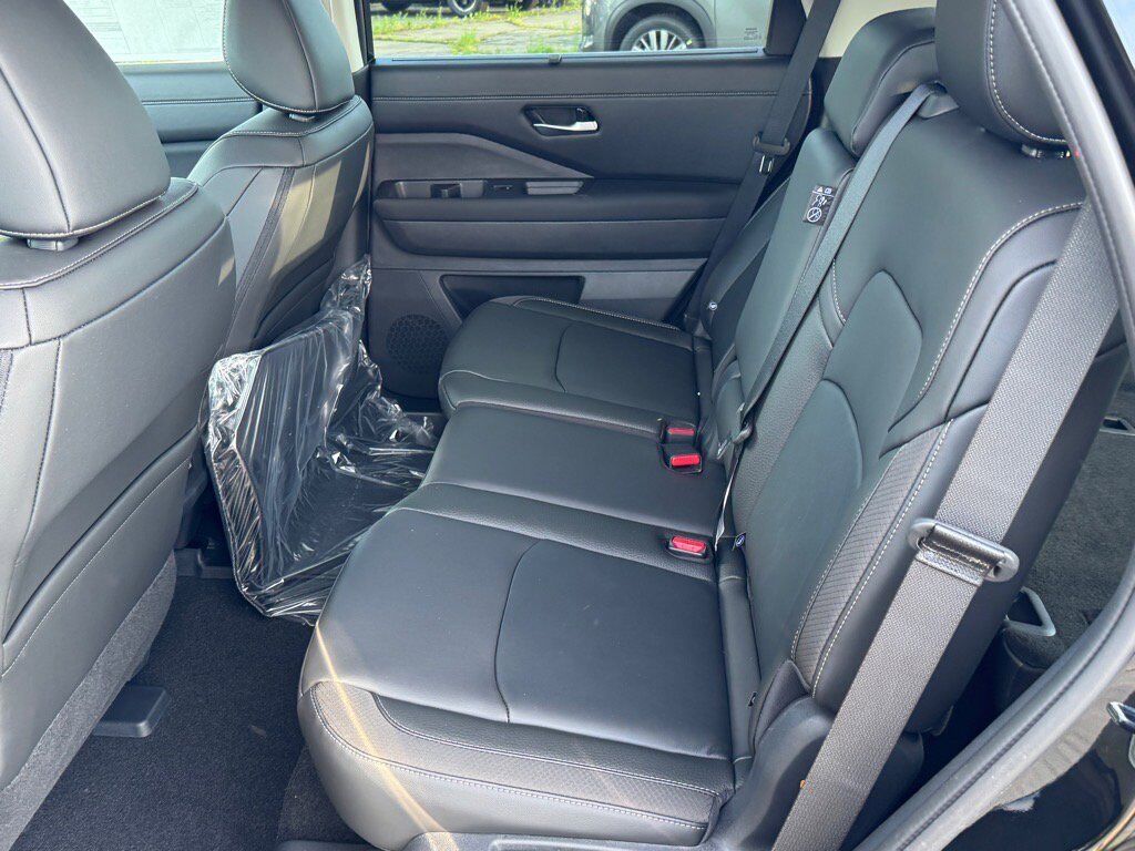 2025 Nissan Pathfinder SL Johnson City TN