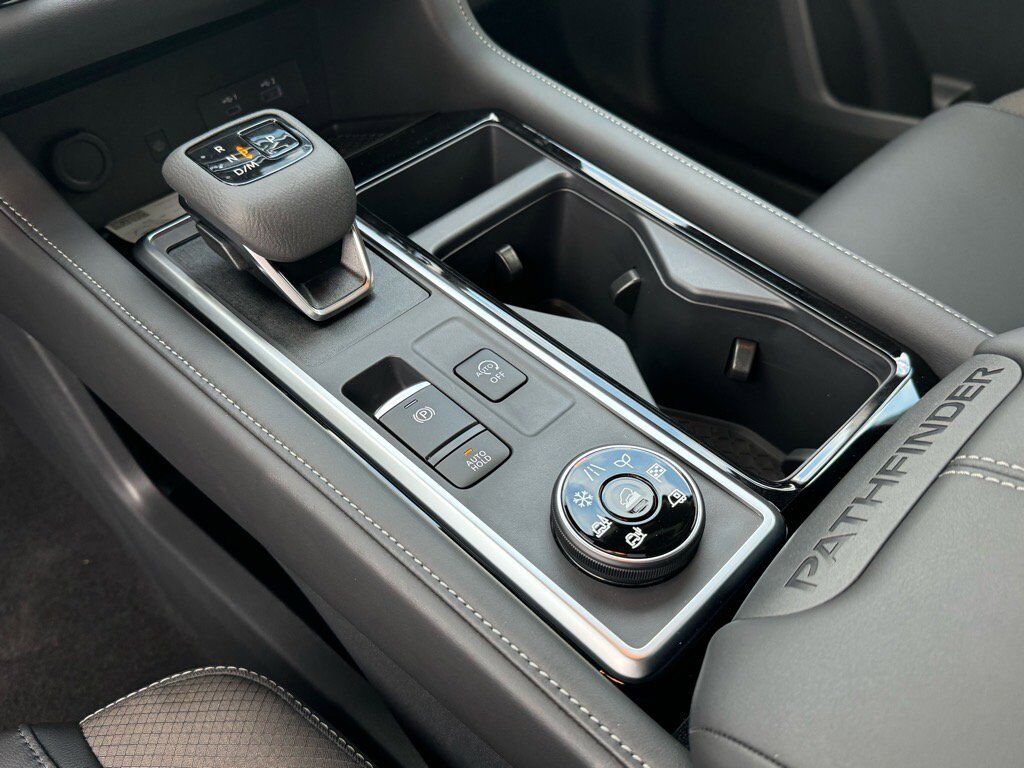 2025 Nissan Pathfinder SL Johnson City TN