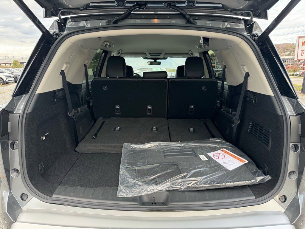 2025 Nissan Pathfinder SL Johnson City TN