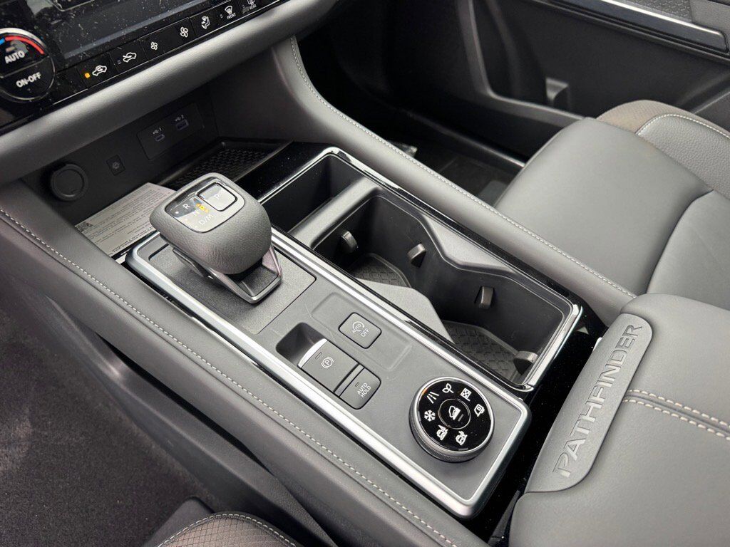 2025 Nissan Pathfinder SL Johnson City TN