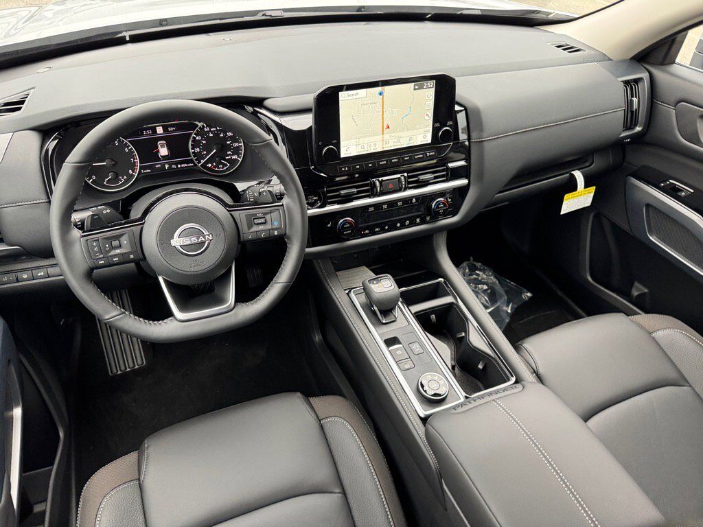 2025 Nissan Pathfinder SL Johnson City TN