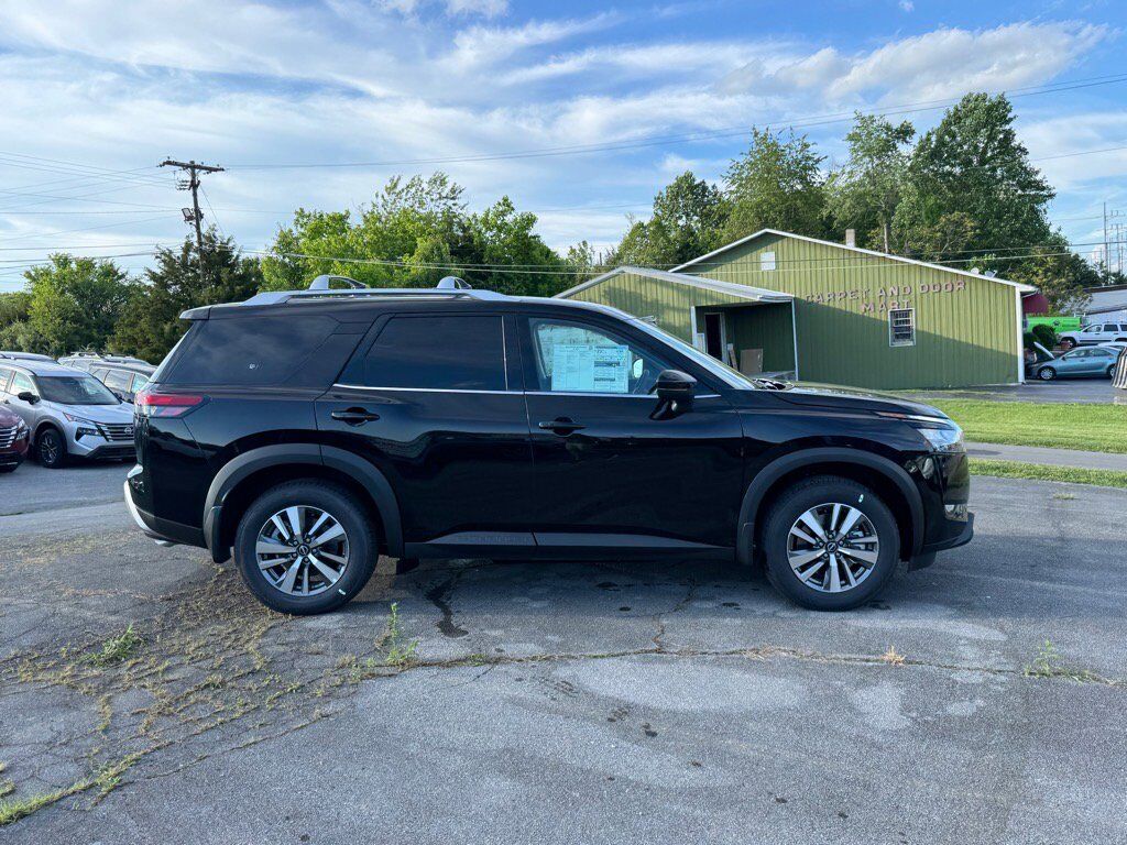 2025 Nissan Pathfinder SL Johnson City TN