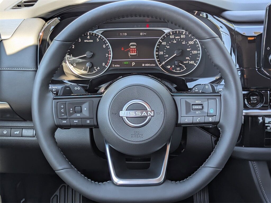 2025 Nissan Pathfinder SL photo 12