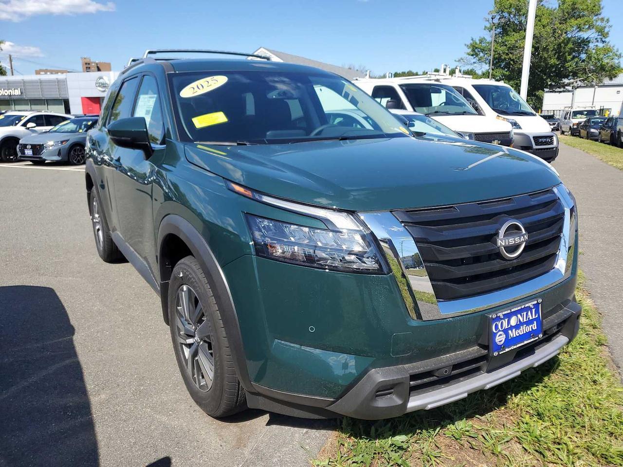 2025 Nissan Pathfinder SL Medford MA