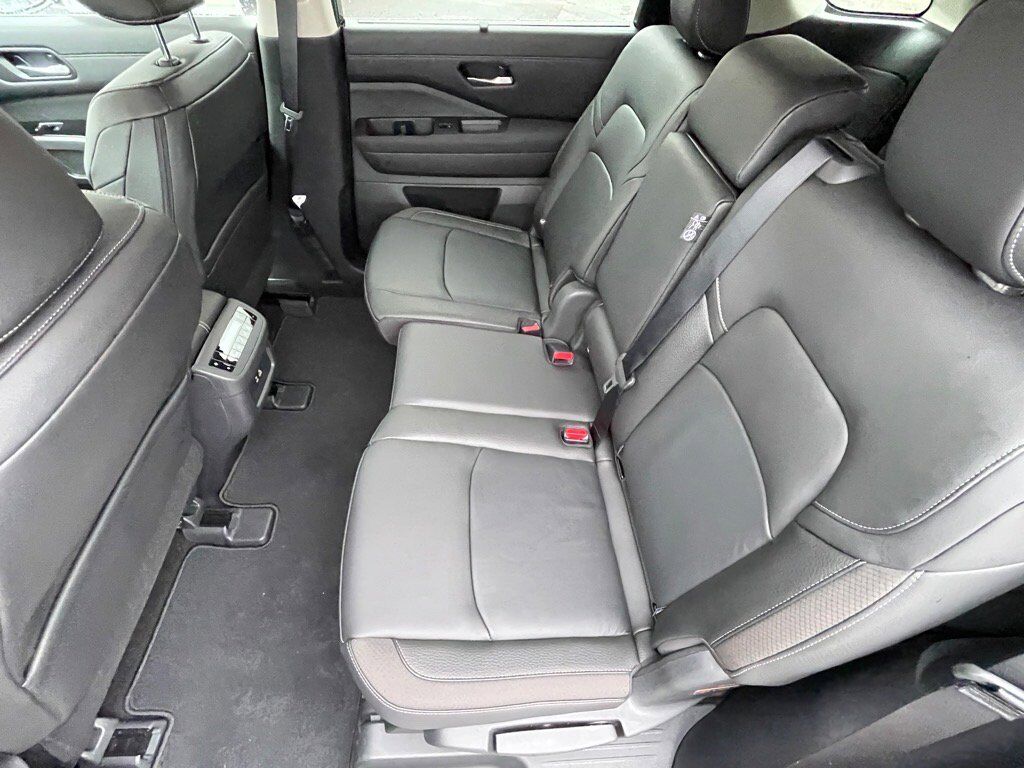 2025 Nissan Pathfinder SL Oak Ridge TN