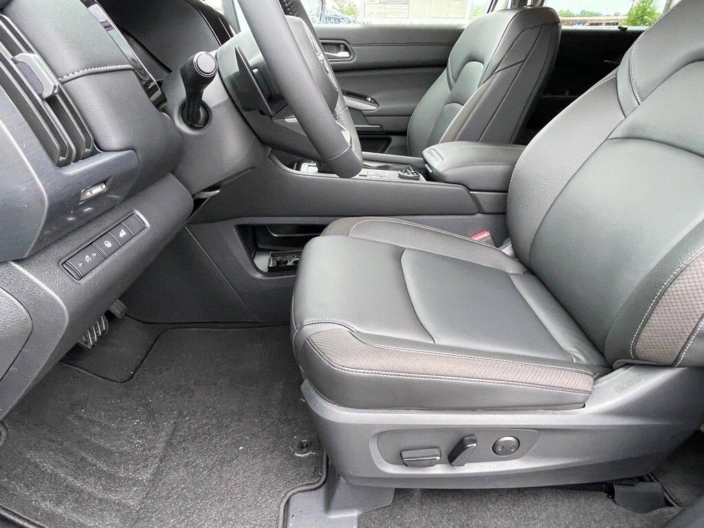 2025 Nissan Pathfinder SL Oak Ridge TN