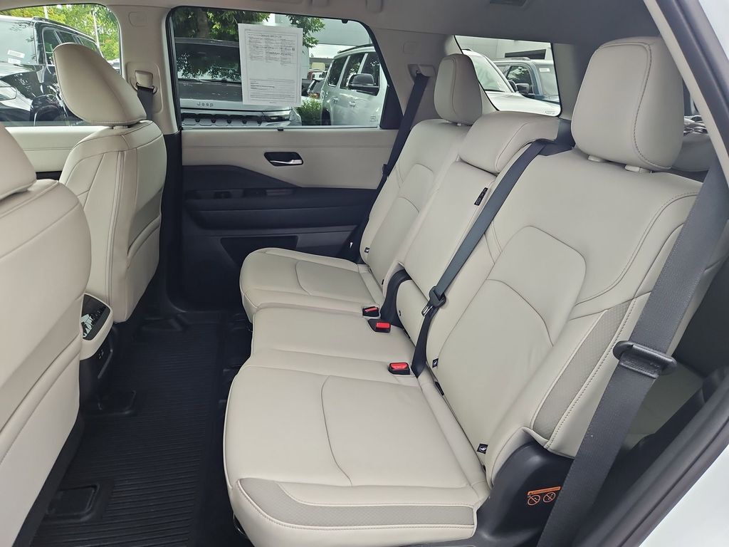2025 Nissan Pathfinder SL Gresham OR