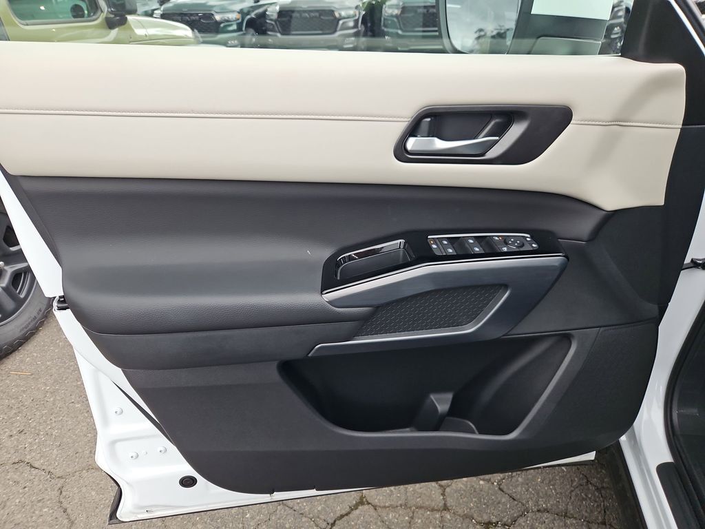 2025 Nissan Pathfinder SL Gresham OR