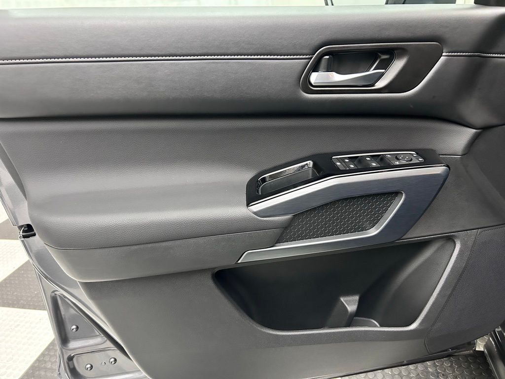 2025 Nissan Pathfinder SL Portland OR