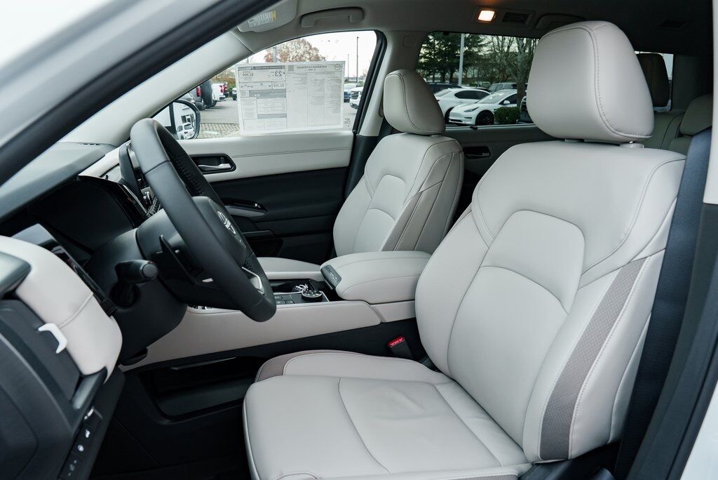 2025 Nissan Pathfinder SL Beaverton OR