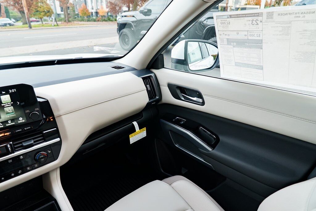 2025 Nissan Pathfinder SL Beaverton OR