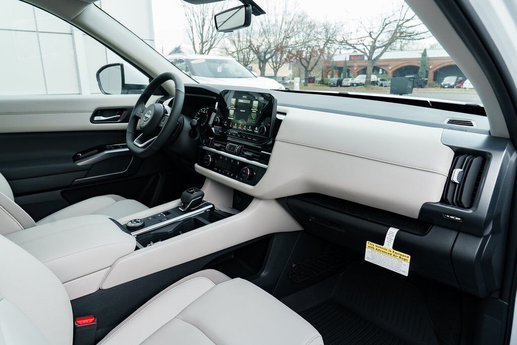 2025 Nissan Pathfinder SL Beaverton OR